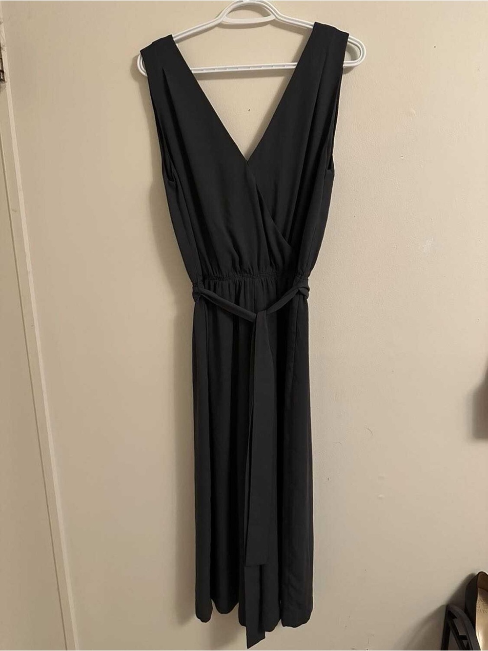 Babaton Black Sleeveless V-Neck Jumpsuit with Waist Tie